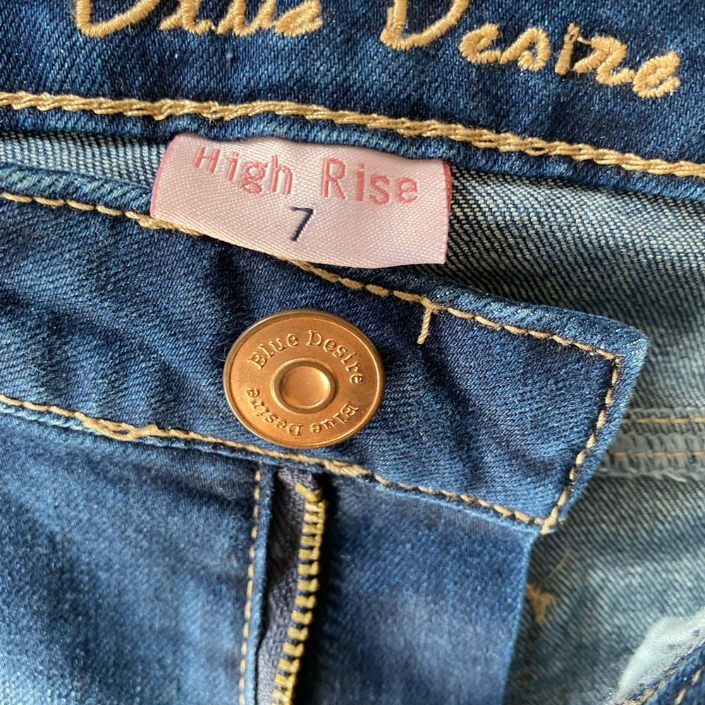 Jeans - Picture 2 of 3
